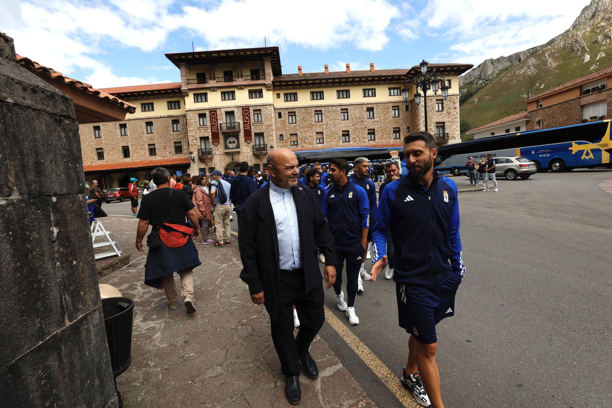 Visita del Real Oviedo al Santuario de Covadonga