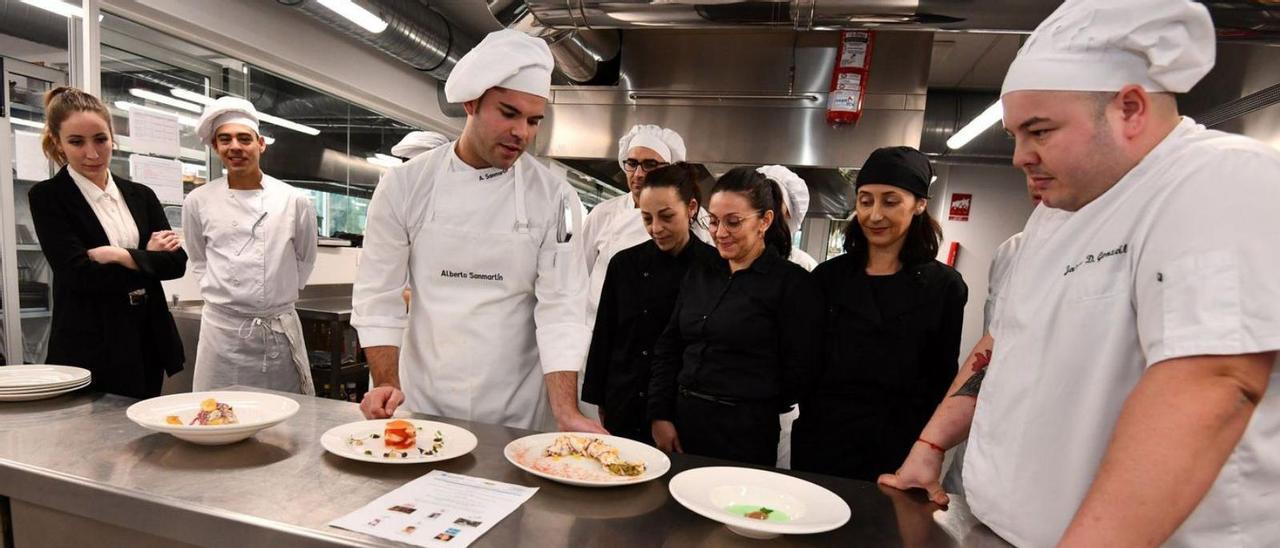Una actividad en el instituto de FP Carlos Oroza de formación en cocina y hostelería.