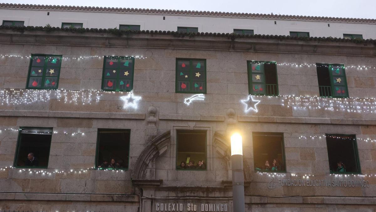 Alumbrado navideño en Dominicos.