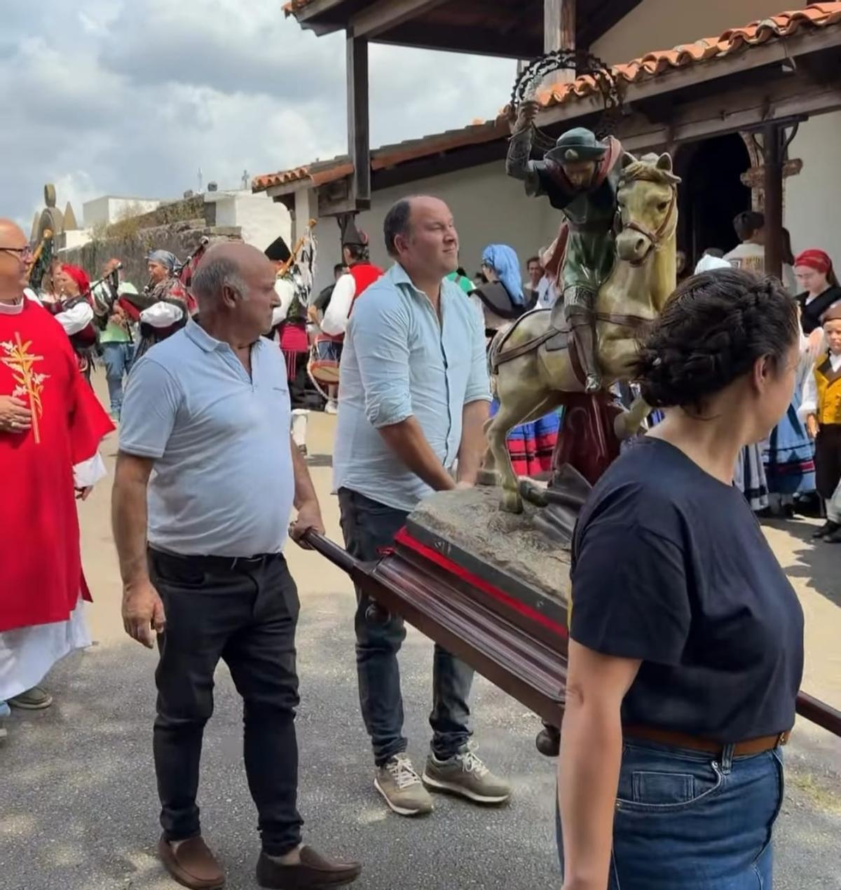 En imágenes: Santiago de Arlós salió en procesión