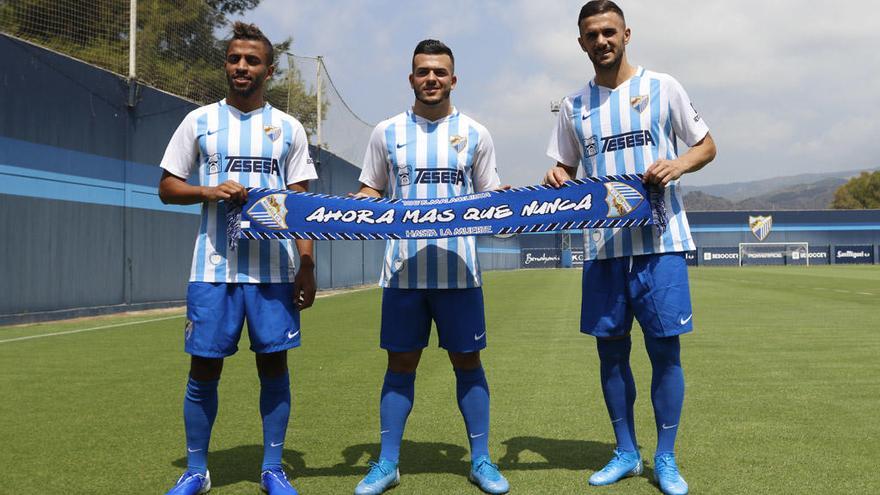 Benkhemassa y González, junto a Sadiku, que sí pudo debutar este sábado.