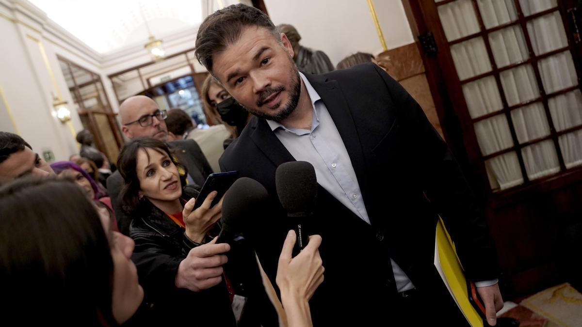 Gabriel Rufián, portavoz de ERC, en rueda de prensa en el Congreso.