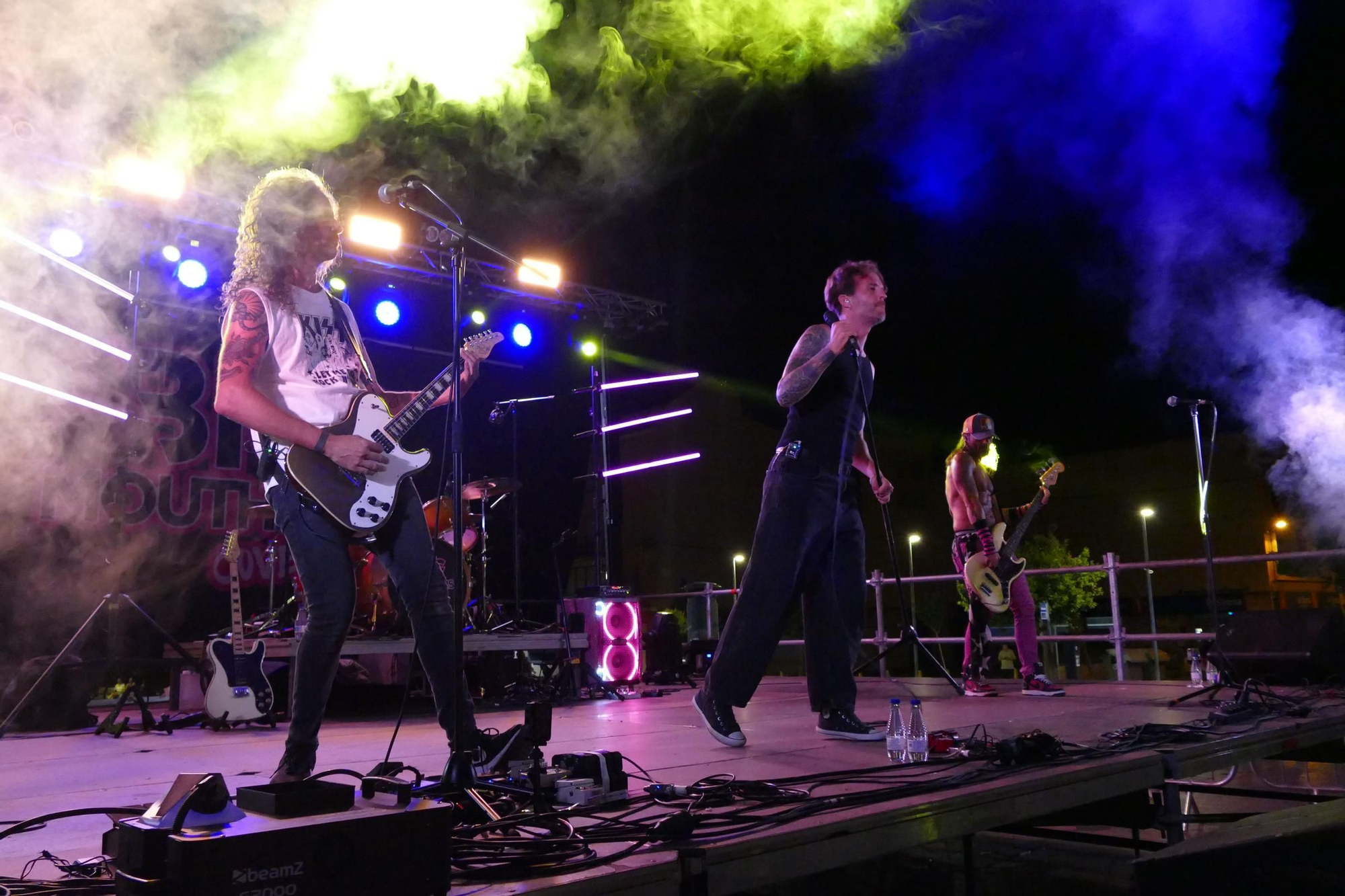 Ni la calor atura el bon ambient dels concerts de la revetlla de Sant Pere a Figueres