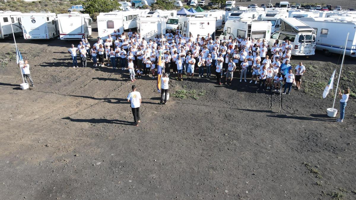 La normalidad regresa a Puerto Naos tras la emergencia de los gases