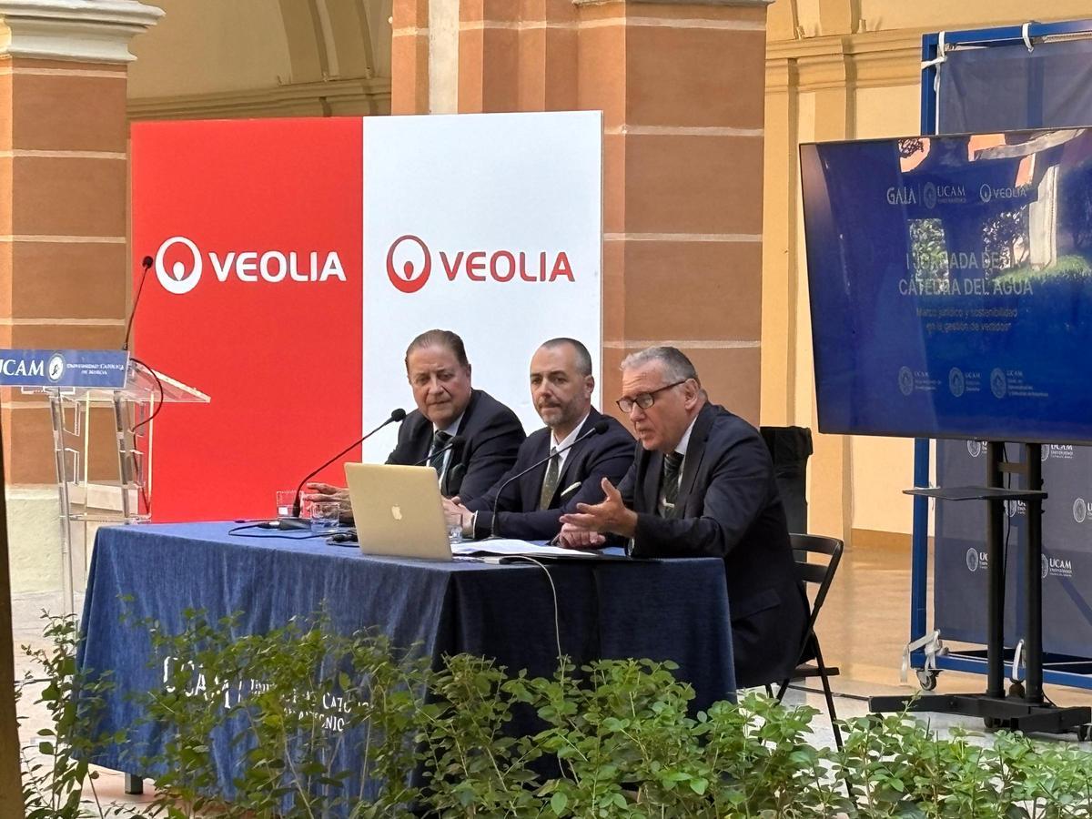 Celebración de la jornada pública ‘Marco jurídico y sostenibilidad  en la gestión de vertidos’.