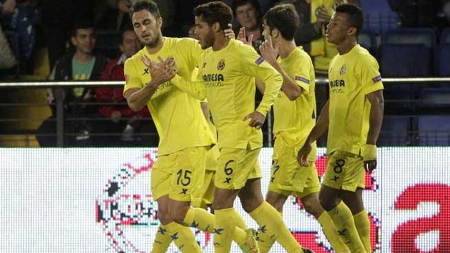 El Villarreal celebra uno de sus goles.