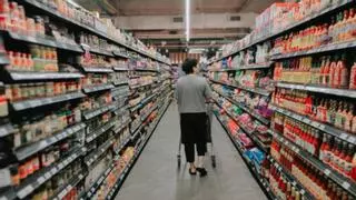 El 'truco de la estantería': el engaño de los supermercados que debes conocer cuando vayas a hacer la compra