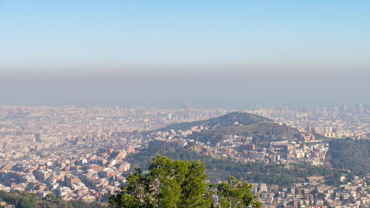 Contaminación sobre Barcelona