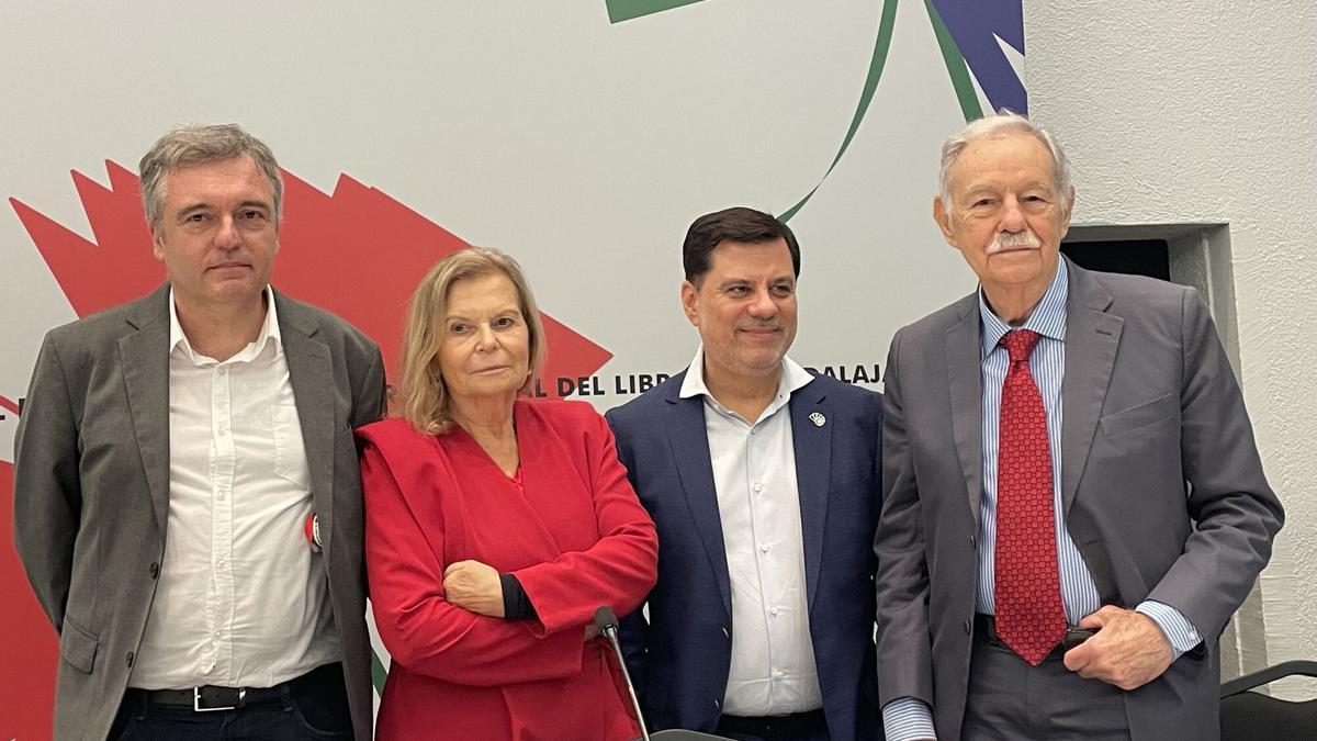 02/12/2025 El periodista Xavi Ayén, la escritora Carme Riera, José Calafell (Planeta) y el escritor Eduardo Mendoza, en una homenaje a Carmen Balcells en la FIL de Guadalajara. Los escritores destacan su generosidad y el cambio que propulsó en la industria editorial CATALUÑA ESPAÑA EUROPA BARCELONA CULTURA