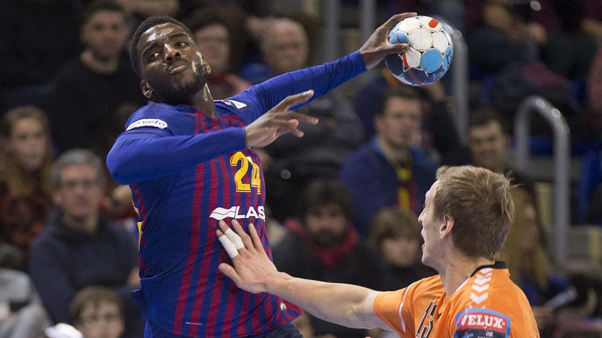 Dika Mem, lateral del Barça de balonmano y campeón del mundo con Francia: ’Me han insultado, me han hecho el ruido del mono, me han tirado un plátano...’