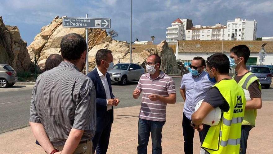 Visita del director general de Ports de la Generalitat, Joan Pere Gómez, al port de Palamós