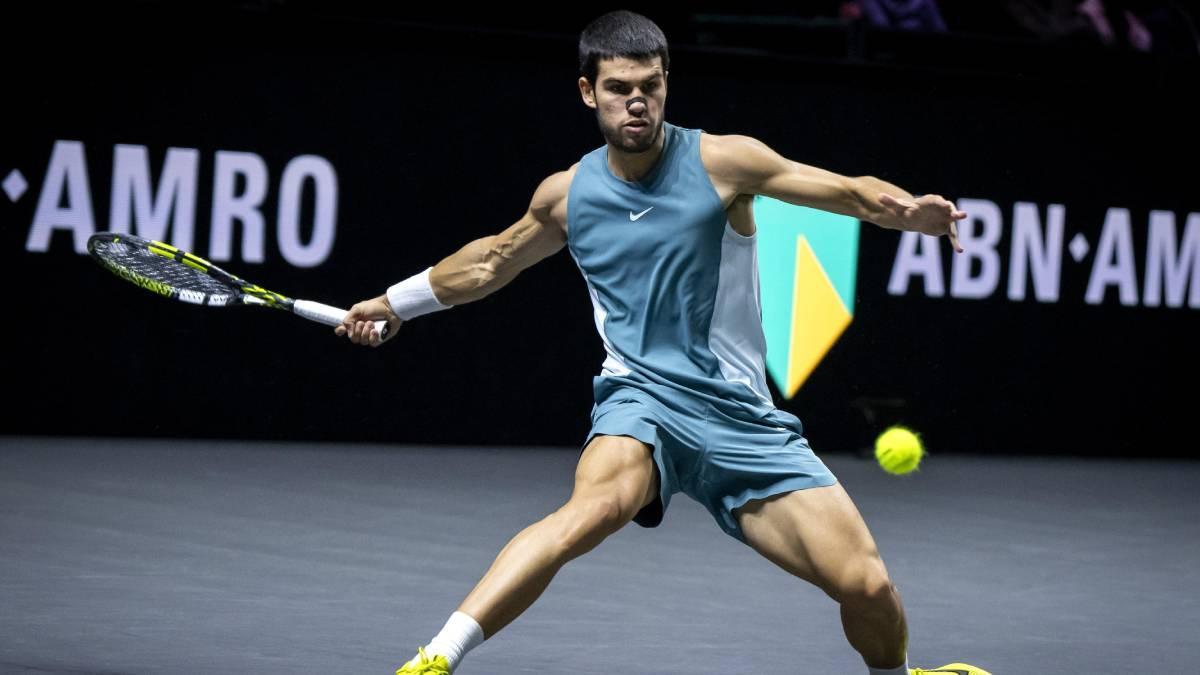 Carlos Alcaraz no tuvo piedad de Pedro Martínez