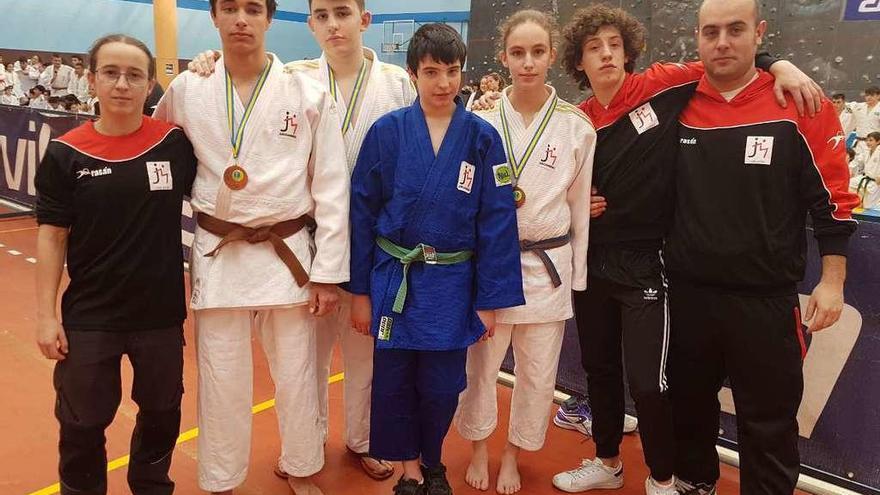 Los deportistas del Judo Mieres, en el ranking infantil y cadete.