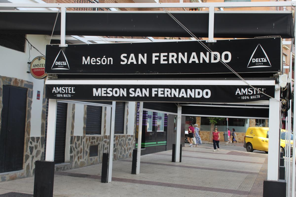 Terraza del Mesón San Fernando en la mañana de este martes.