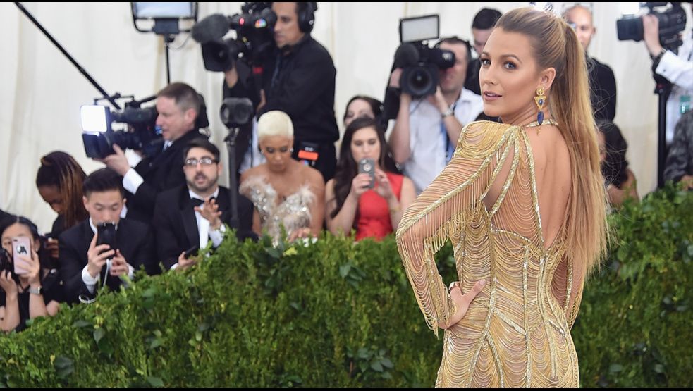 Kim Kardashian, Jennifer López, Blake Lively... Los rostros más conocidos se dan cita en la Gala MET