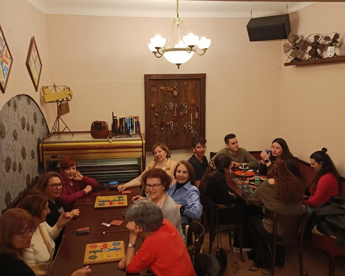 Juegos de mesa en el Café Barroco de Palma