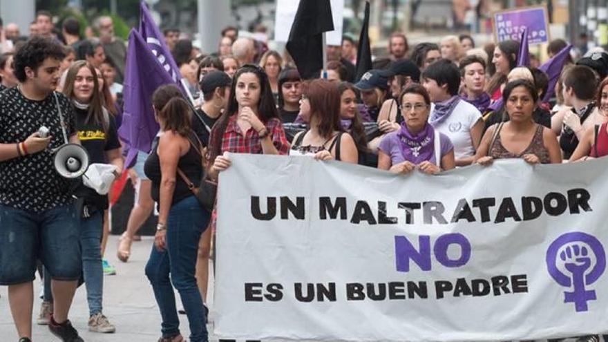 Doscientos murcianos con Juana Rivas