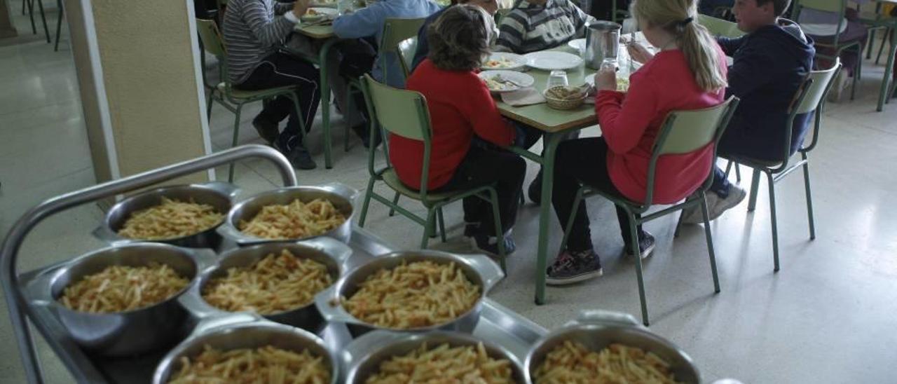 Imagen de un comedor de un colegio de Palma durante un servicio.