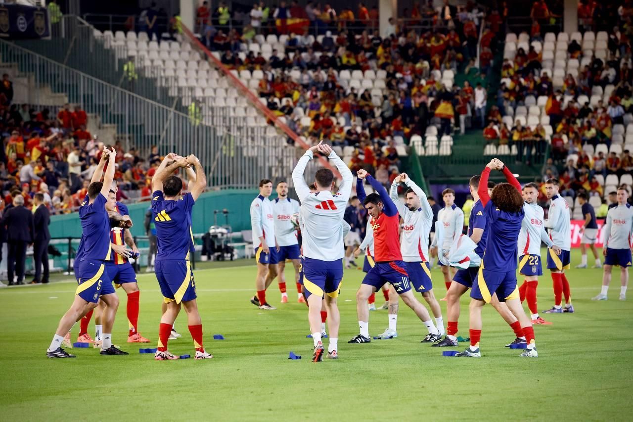 El apoyo de la afición cordobesa a la selección española, en imágenes
