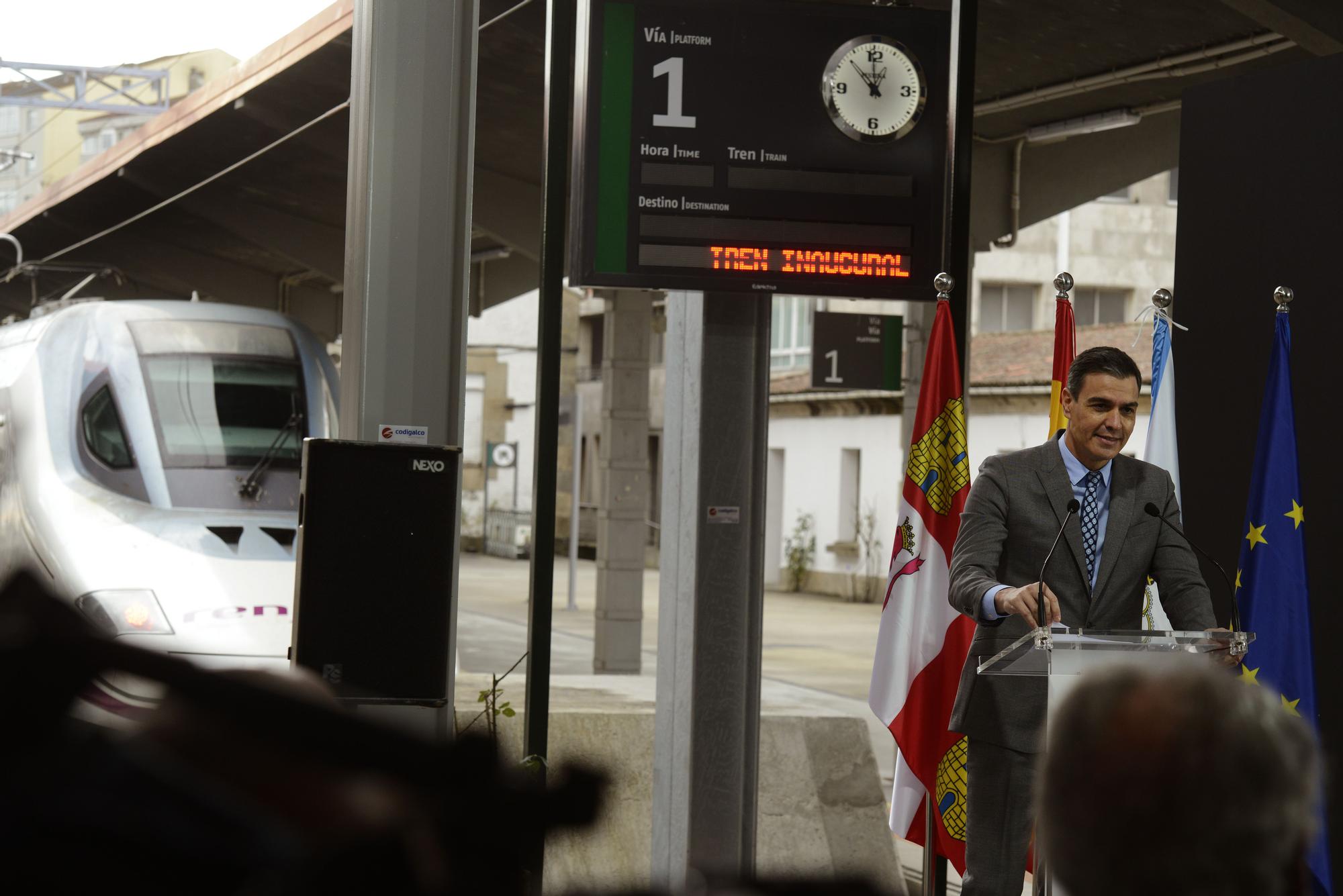 Inauguración de la línea de AVE que conecta Madrid con Galicia.