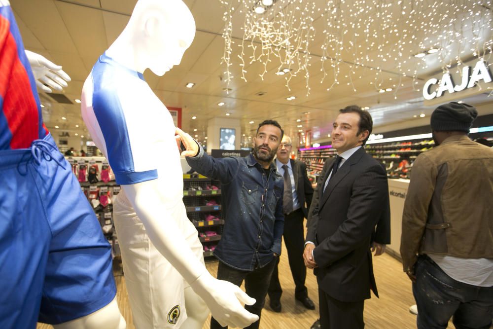 Reunión de los héroes blanquiazules del Camp Nou