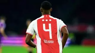 El Ajax se planta ante los 'haters'