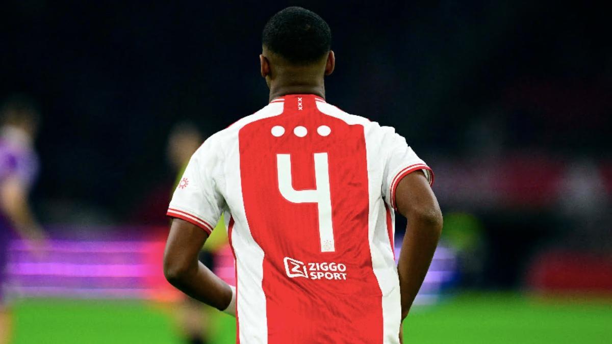 Los futbolistas prescindieron de su nombre