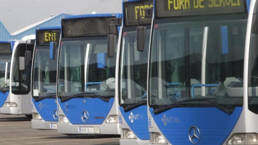 Más de la mitad de la flota actual de autobuses tiene una antigüedad de entre 15 y 18 años.