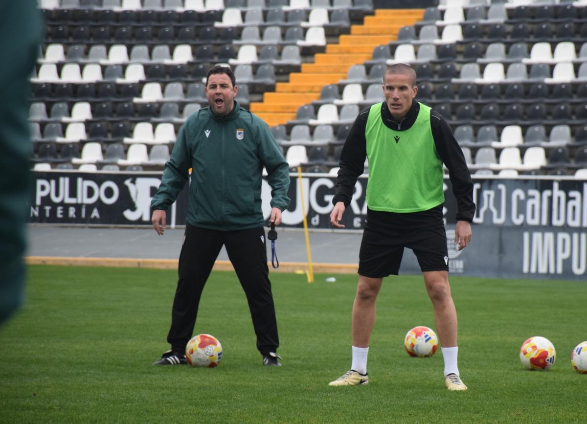 El último fichaje blanquinegro ya se ha entrenado a las órdenes de Miguel Ángel Ávila.
