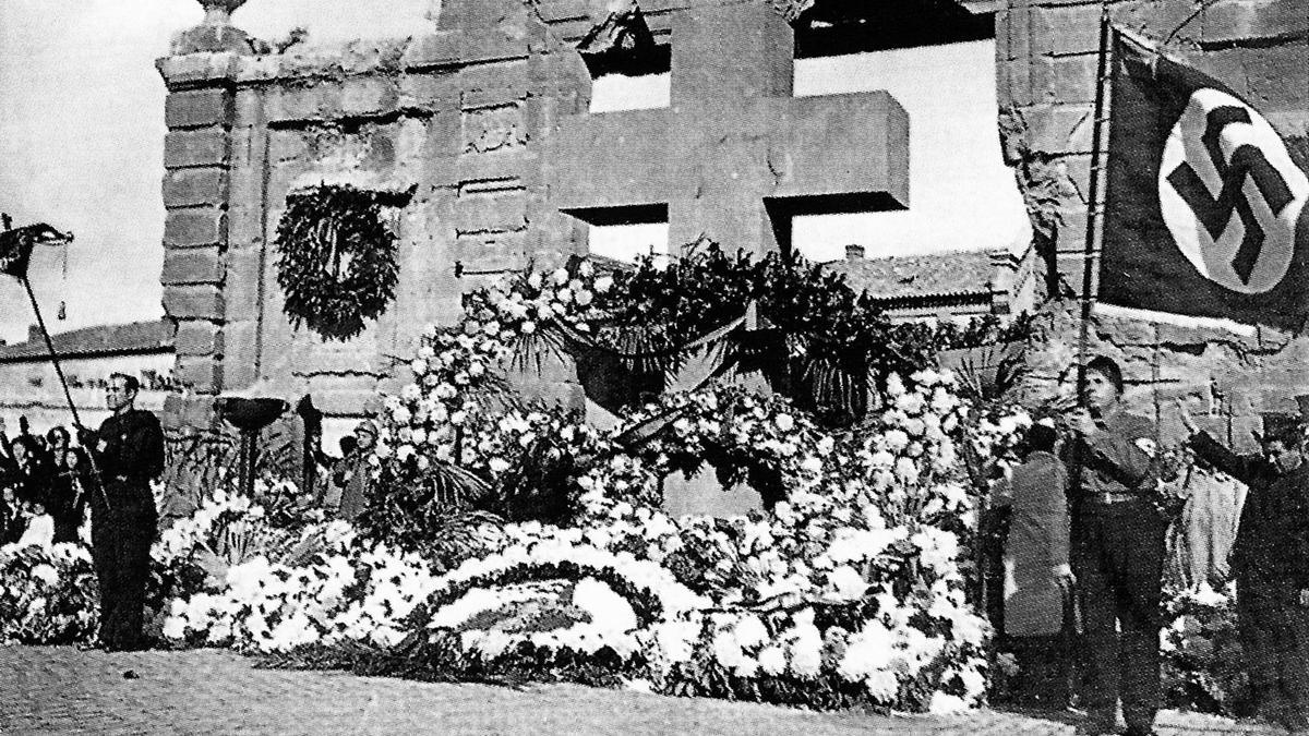 Día de los Caídos, celebrado el 29 de octubre en la Puerta del Carmen, 1940