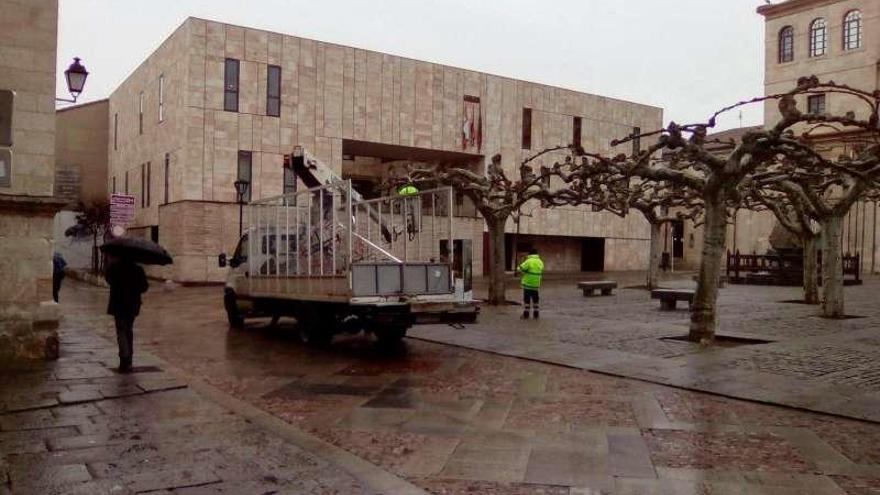 Continúa el desmontaje de la iluminación navideña