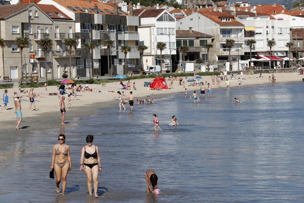 Las playas de Vigo y Panxón registraron una notable asistencia por la tarde
