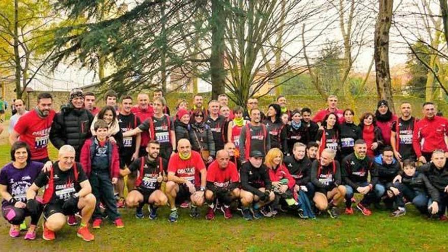 Participantes del Chanwas en la &quot;San Silvestre&quot;.