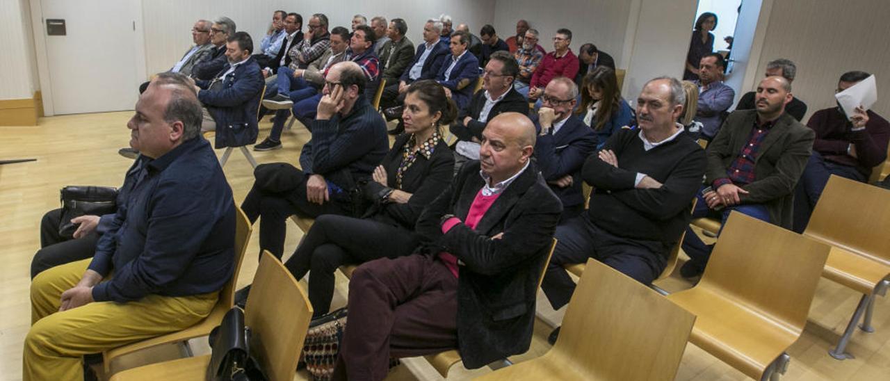 Vista de la sala de Elche donde se está juzgando la pieza de las basuras de Orihuela.