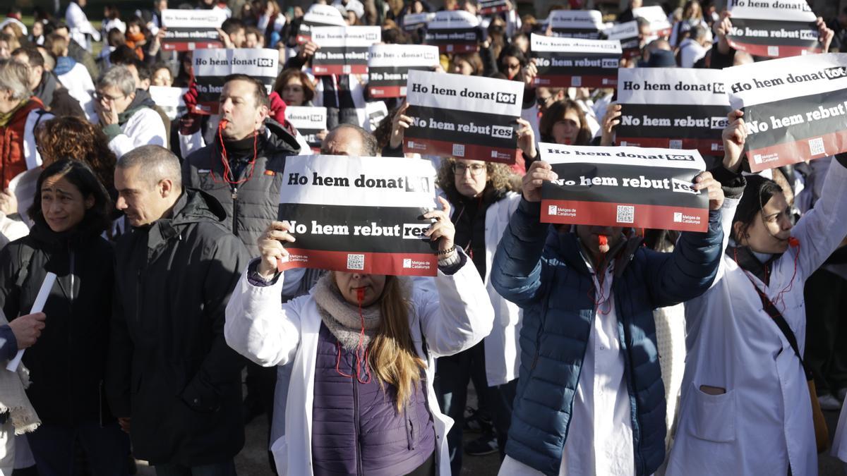 BARCELONA 25/01/2023 Sociedad. Arranca la manifestación de los médicos a las 10h frente a la conselleria de salut. Huelga sanidad FOTO de FERRAN NADEU