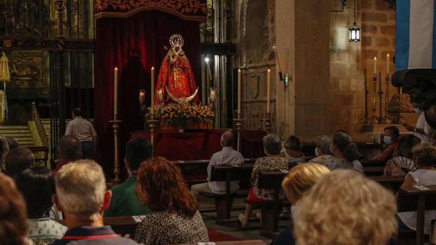 Recorrido inédito por Cáceres de la Virgen de Guadalupe del Vaquero