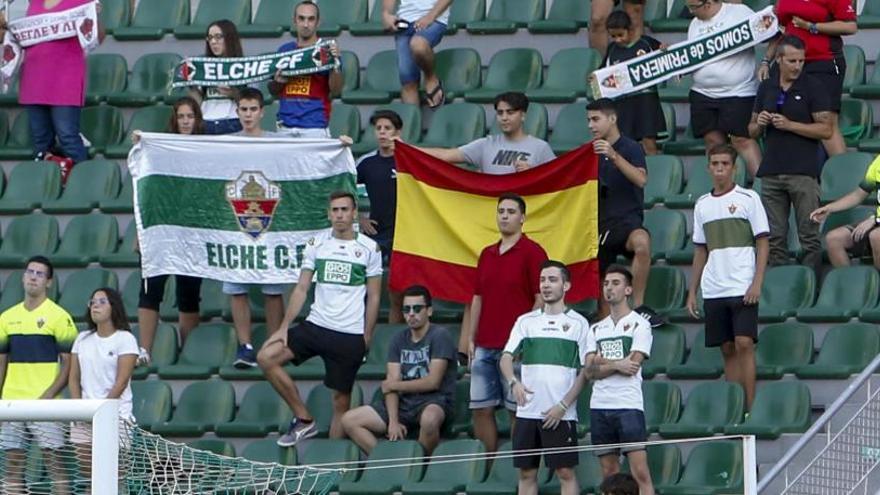 Aficionados, durante el partido del Festa d&#039;Elx del pasado sábado frente al Levante