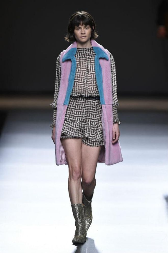 Teresa Helbig Otoño/Invierno 2016-2017, atrevimiento en las mezclas