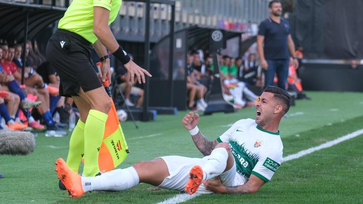 El delantero del Elche CF Sergio León cuando sufrió la lesión ante el Eldense