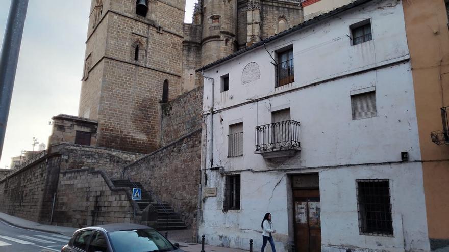 Plasencia liberará muralla en las traseras de la catedral