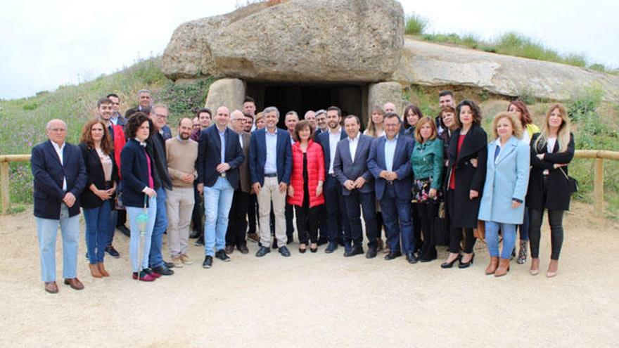 Carmen Calvo ha visitado el Conjunto Arqueológico de los Dólmenes de Antequera.