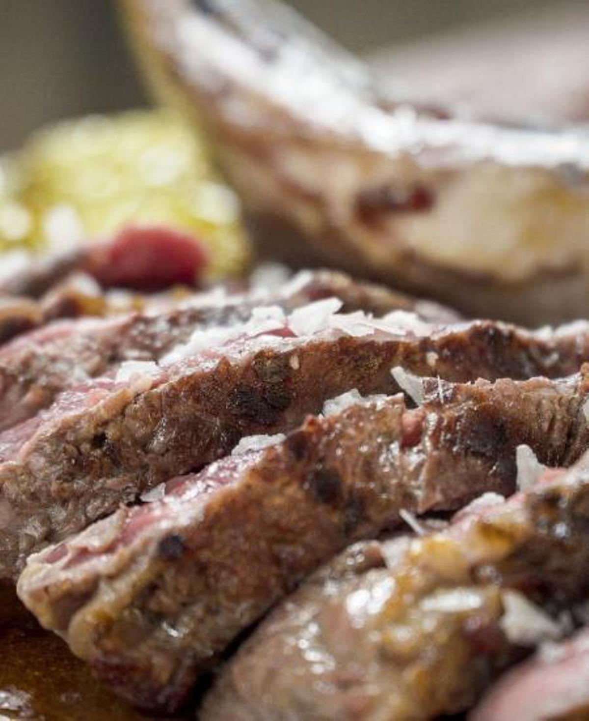 Chuletón de Ávila en el parador de la ciudad.