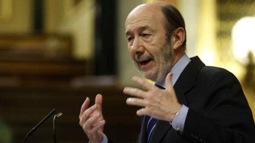 Rubalcaba: &quot;Si Bruselas relaja el déficit Rajoy debe compartirlo con las CCAA&quot;