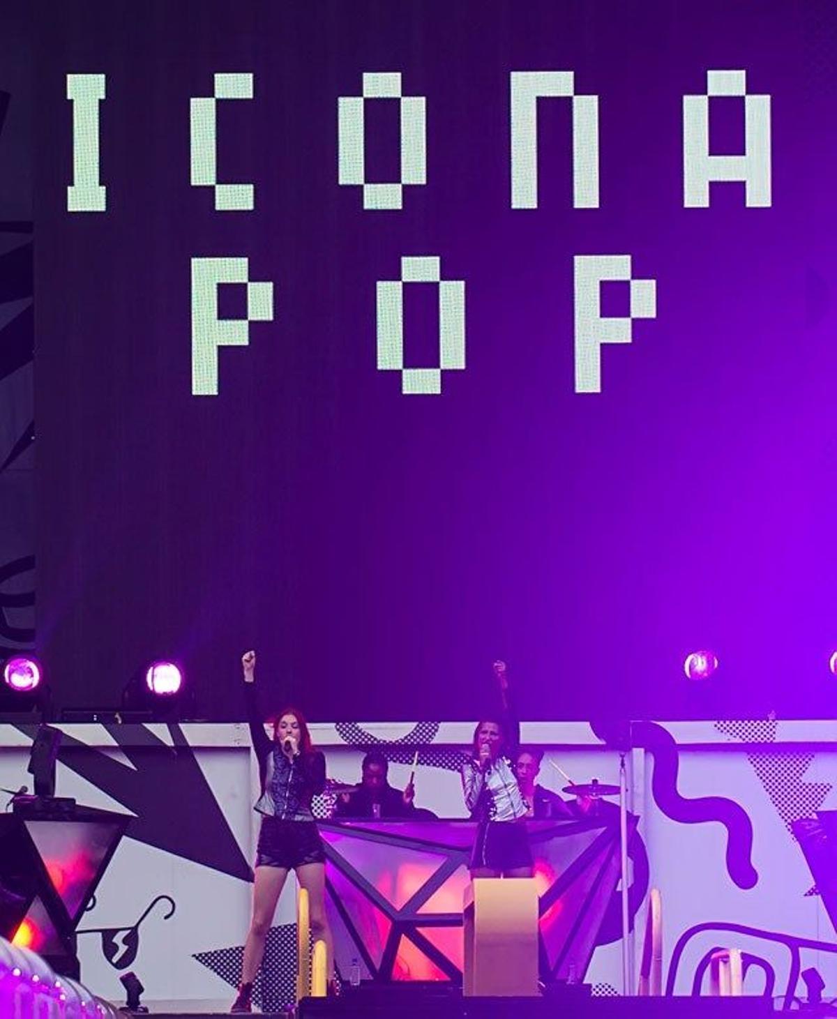 El nombre de Icona Pop en el concierto de Filadelfia