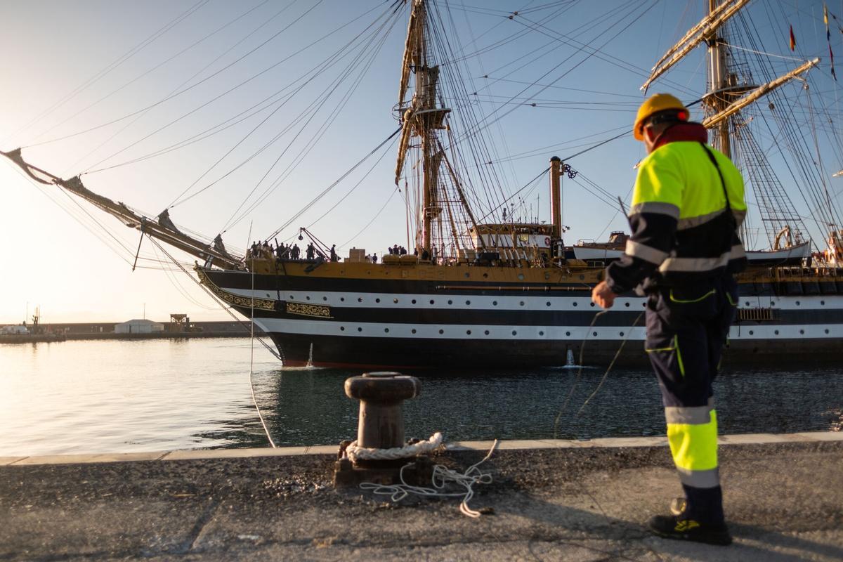 Llegada del barco 'Amerigo Vespucci' a Santa Cruz de Tenerife