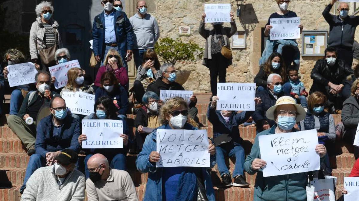 Protesta por el regreso del médico a Cabrils, el pasado 21 de marzo.