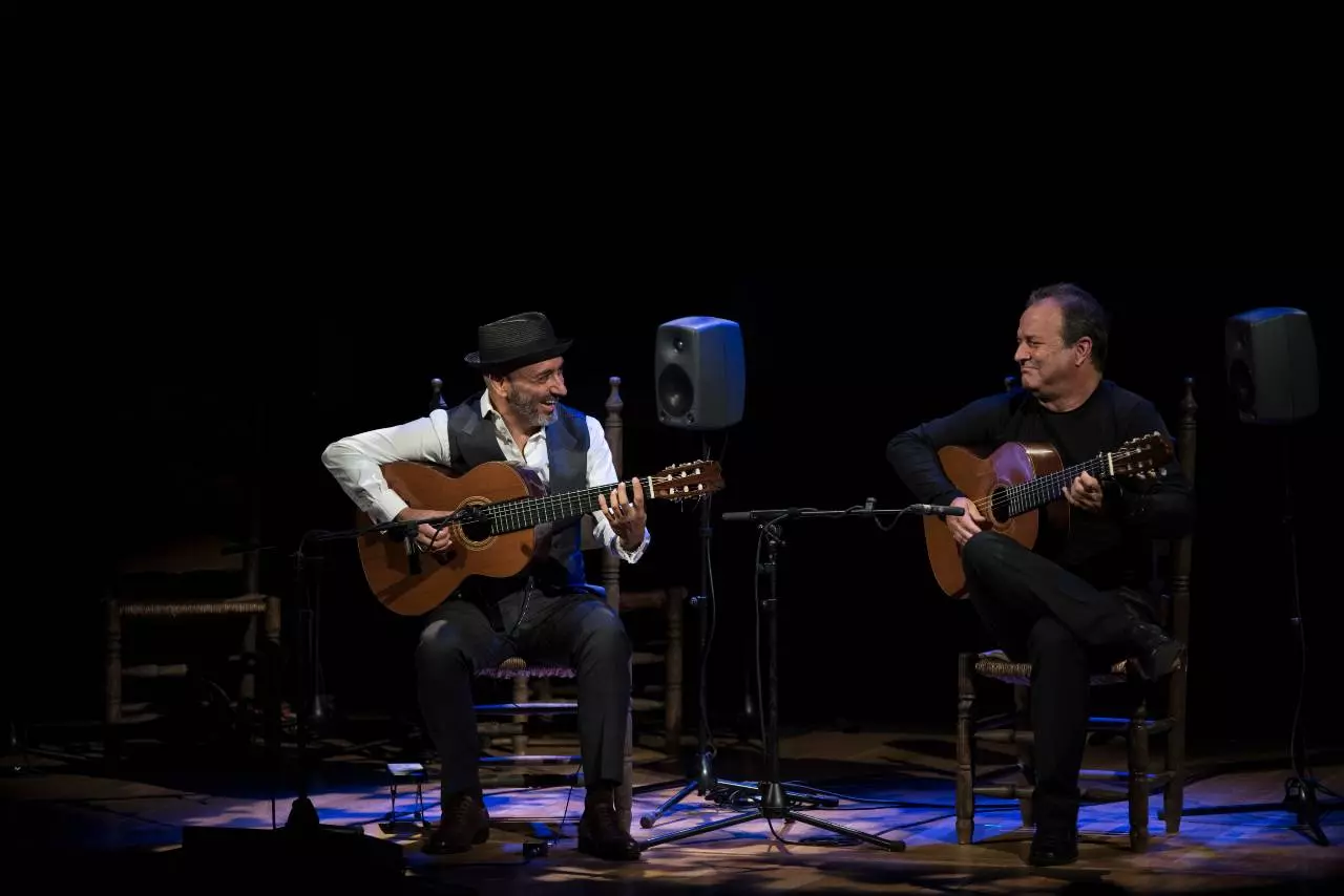 Fragmento del concierto inaugural del ciclo Guitarra desnuda en la XXII Bienal de Flamenco de Sevilla