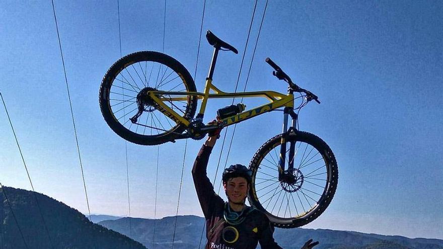 Marcelli, durante un entrenamiento en bicicleta previo a la cita andorrana. / FdV