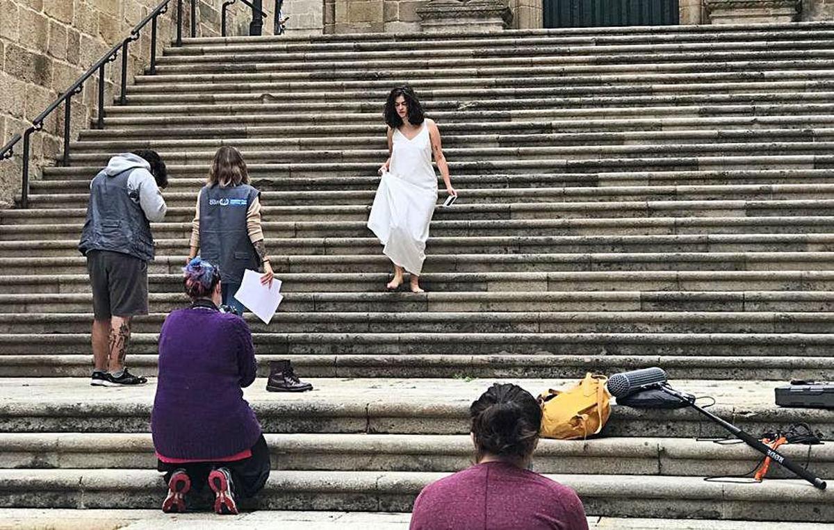 Rodaje en la escalinata de Santa María Nai.