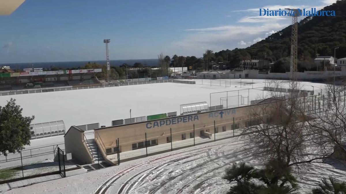 Una gran granizada tiñe de blanco Capdepera